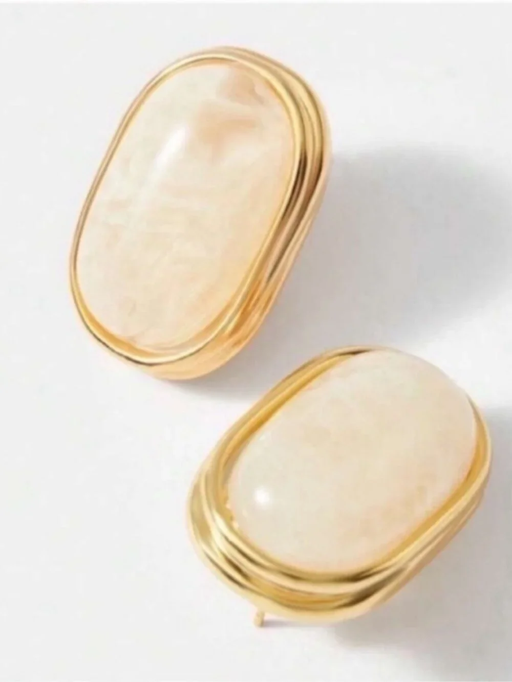 New! Milk Stone Gold Post Earrings (3025) NWOT